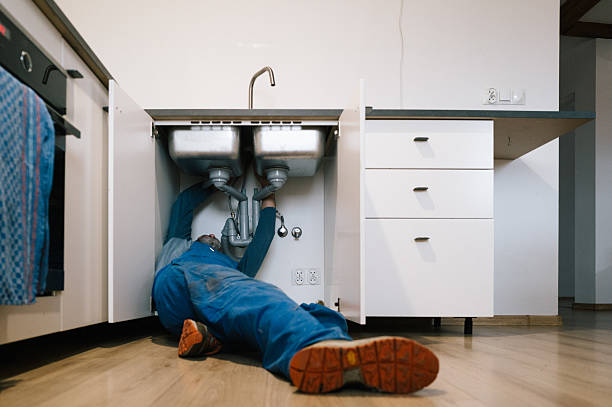 Professional Emergency Plumber technician working in Sun Prairie, WI
